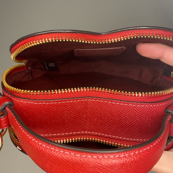 SOLD ❤️ RARE Coach Heart Purse - Red ❤️ - Picture 4 of 6